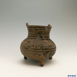 DB027 漢代醬釉陶卷雲紋三足釜