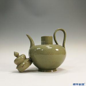 FC003 五代越窯青瓷劃蓮瓣紋寶塔蓋執壺