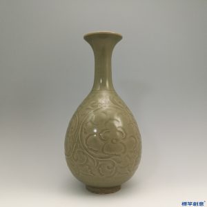 GB195 北宋耀州窯青瓷刻纏枝牡丹紋玉壺春瓶