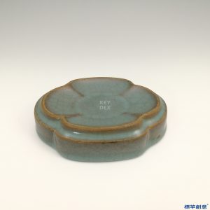 GE026 金代鈞窯系淺藍釉葵瓣式文房筆舔