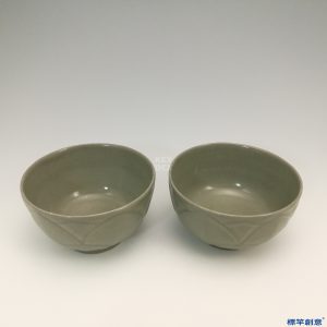 GB016 北宋龍泉窯青瓷刻蓮瓣紋茶盞一對