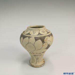 HA006 元代磁州窯白釉剔蓮花紋供花瓶