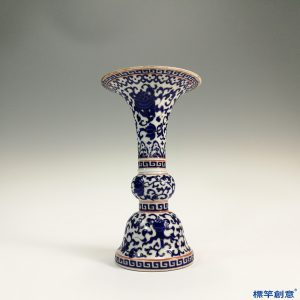 IA010 清代乾隆景德鎮官窯藍釉琺瑯彩乾隆款海獸紋瓷觚