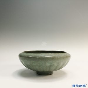 IA009 清代鈞窯系灰藍釉刻蓮瓣紋佛教淨水缽