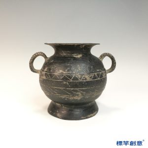 AA009 龍山文化黑陶刻劃幾何紋雙耳薄胎陶罐