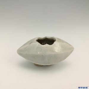 GC012 南宋景德鎮窯青白釉稻穀形鳥食罐