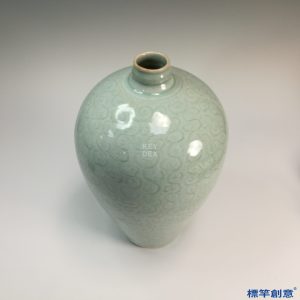 GB029 北宋湖田窯青白瓷劃卷雲紋梅瓶