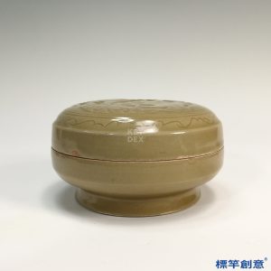 FC027 五代越窯土黃釉刻纏枝蓮紋高足粉盒