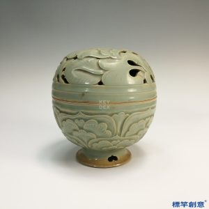FC008 五代耀州窯淡青瓷鏤雕纏枝花卉紋球形薰香爐