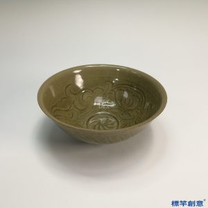 GB033 北宋龍泉窯褐青瓷刻纏枝蓮紋碗