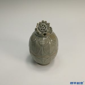 GB034 北宋龍泉金村窯青瓷貼塑蓮蓬紋蓋罐