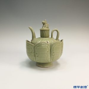 GA046 宋代建陽窯青瓷貼塑蓮瓣紋酒壺壺托一套