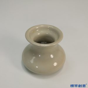 FB027 唐代邢窯米白釉盤口唾壺渣斗