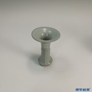 GA049 宋代龍泉窯青瓷仿商代青銅器瓷觚
