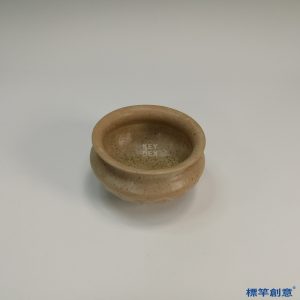 GB049 北宋湘湖窯土黃釉刻蓮瓣紋佛教供水盂