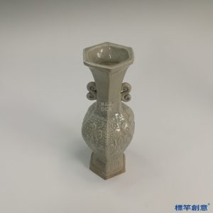 GB054 北宋將樂窯米白釉刻蓮瓣紋雙耳六方瓶一對