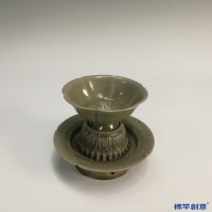 GB035 北宋龍泉金村窯青瓷六瓣花口盞杯盞托一組