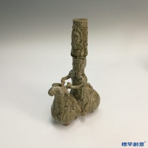 EB005 晉代越窯土青瓷胡人騎羊形燈台