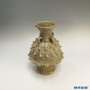 FC019 五代越窯青瓷貼塑蓮瓣紋淨水蓮花尊