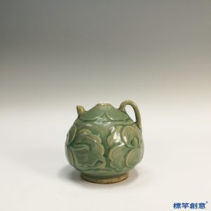 GB061 北宋耀州窯淡青瓷刻纏枝牡丹紋梨形小執壺