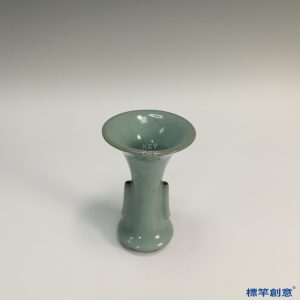 GC116 南宋龍泉窯粉青釉仿青銅器瓷觚