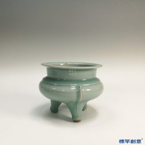 GC115 南宋龍泉窯粉青釉出筋鬲式香爐