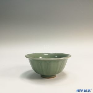 GC121 南宋龍泉窯梅青釉刻蓮瓣紋碗