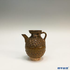 GA057 宋代將樂窯醬釉貼塑魚鱗紋小水注