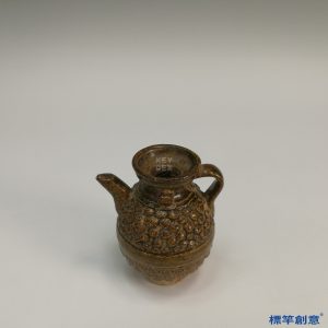 GA057 宋代將樂窯醬釉貼塑魚鱗紋小水注