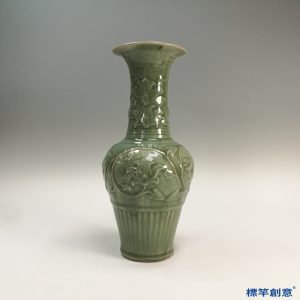 HA081 元代龍泉窯青瓷刻纏枝蓮紋鳳尾瓶