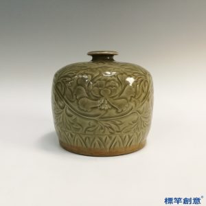GB086 北宋耀州窯褐青瓷刻纏枝牡丹紋嘟嘟瓶半梅瓶