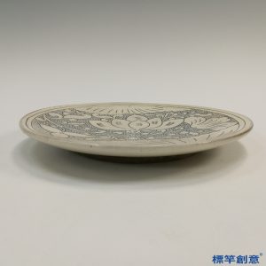 GB090 北宋磁州窯米白釉剔刻珍珠地蓮花紋供盤