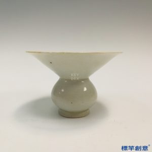 GB093 北宋湖田窯青白瓷唾盂渣斗