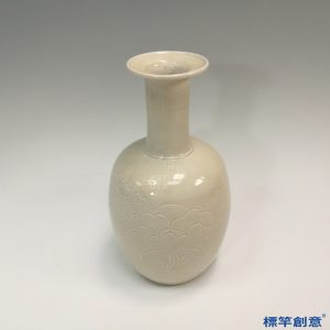 GB098 北宋定窯白釉刻纏枝花卉紋長頸玉壺春瓶