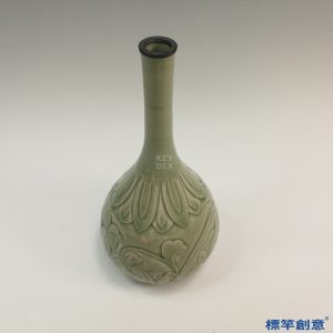 GB099 北宋耀州窯青瓷刻纏枝花卉紋銀口膽瓶