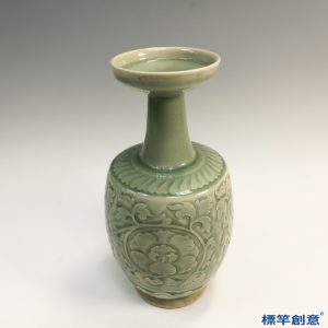 FC067 五代耀州窯淡青瓷刻牡丹花紋盤口瓶