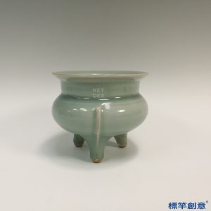 GC151 南宋龍泉窯粉青釉出筋鬲式香爐