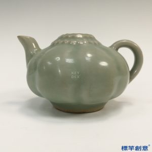 GC154 南宋龍泉窯青瓷瓜稜形文房水注