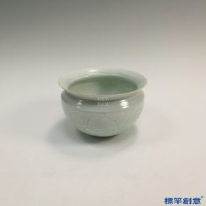 GC157 南宋湖田窯青白瓷刻蓮瓣紋花口唾盂渣斗