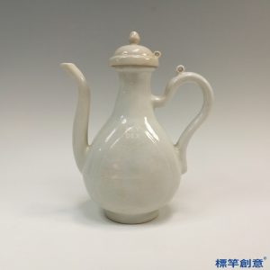 HB039 明代景德鎮窯甜白釉帶蓋執壺