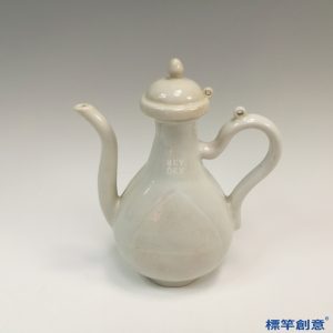 HB039 明代景德鎮窯甜白釉帶蓋執壺