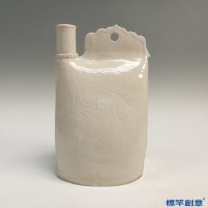 FB076 唐代晚期邢窯白釉刻劃鳳紋雞冠皮囊壺