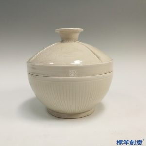 FB077 唐代晚期邢窯白釉刻花蓋罐