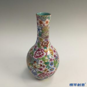 IA057 清代晚期景德鎮窯彩繪百花不落地膽瓶