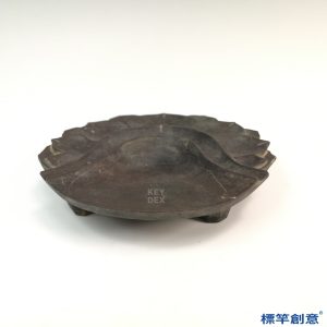 FB111 唐代晚期紅端石蓮瓣箕形隔池硯