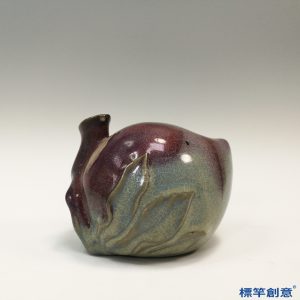 GA065 宋代鈞窯天藍釉紫斑貼塑桃形硯滴