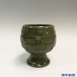 FC035 五代越窯祕色瓷寶相花紋高足供水杯