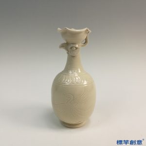 GB114 北宋定窯米白釉刻鳳紋仿西亞鳳首瓶