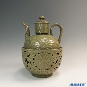 FC036 五代越窯青瓷鏤空刻蓮花酒壺壺托一套