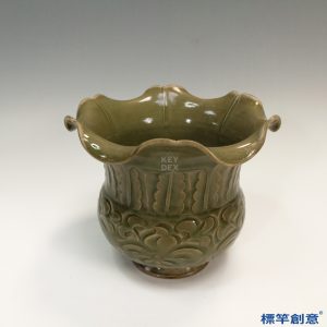 GB119 北宋耀州窯褐青瓷刻花卉紋花口唾盂渣斗